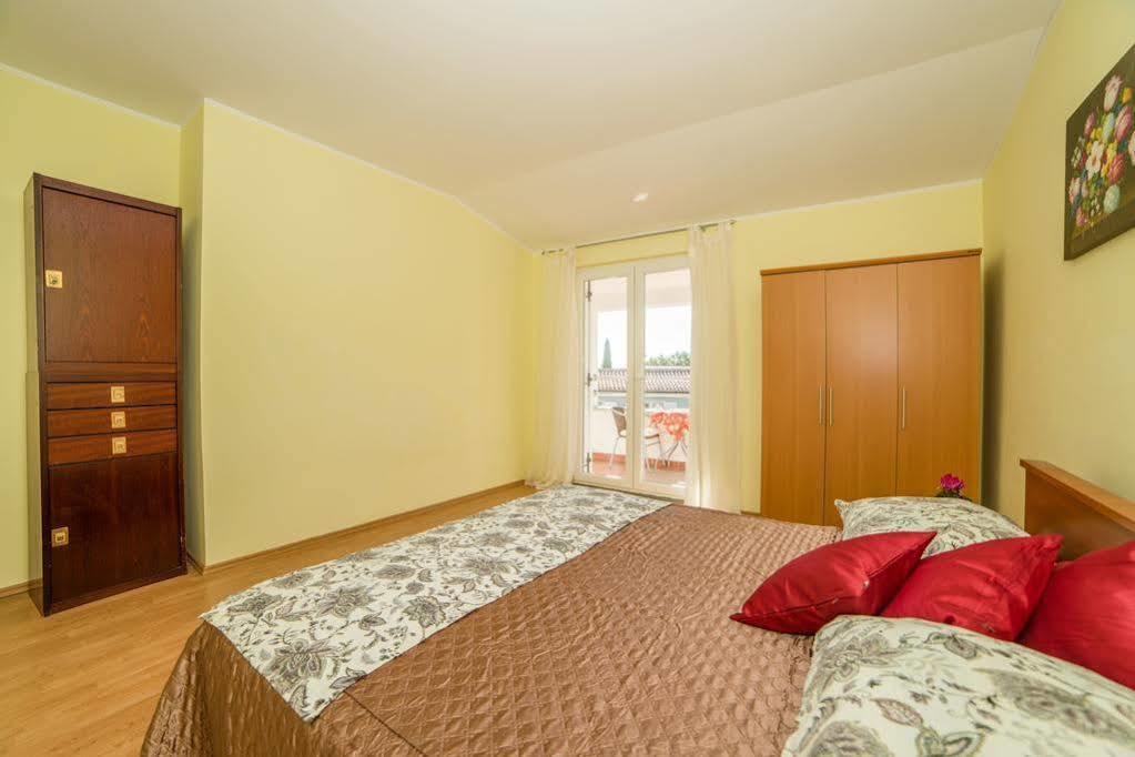 Apartments Betty Borik Rovinj Exterior photo